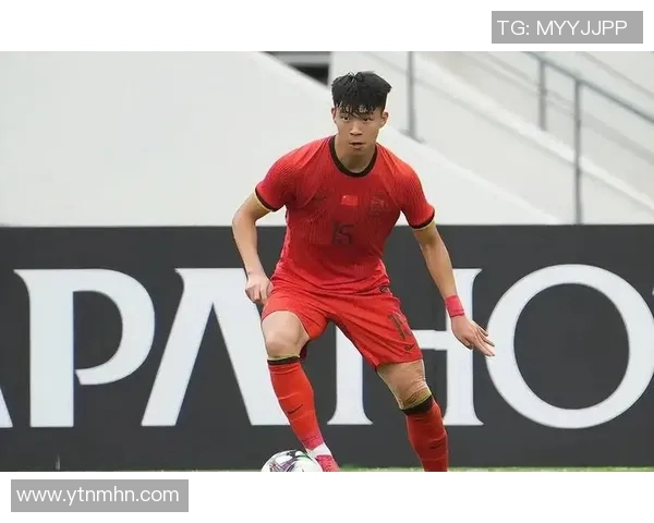 中国队迎战直布罗陀期待精彩对决全力争胜展现足球风采