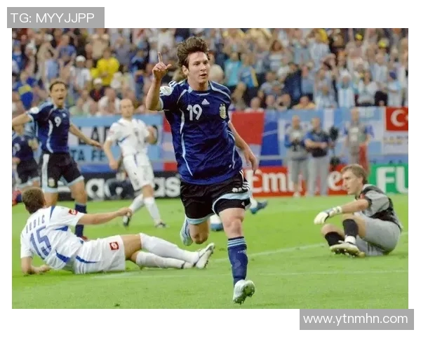 特维斯与梅西的足球传奇对决谁才是阿根廷的真正骄傲